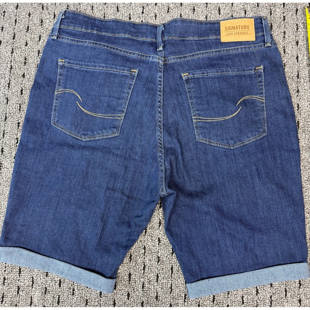 Signature by Levi Strauss Womens Bermuda Shorts Dark Wash Cuff Stretch Denim 34 - Picture 3 of 9